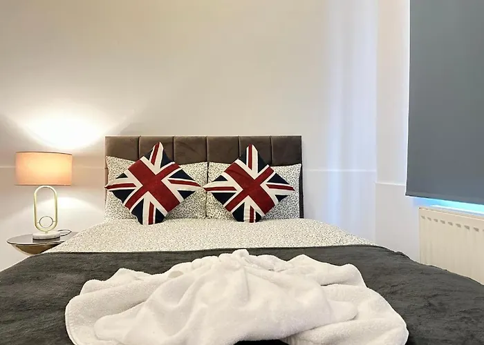 Three Bedroom Beautiful Apartment