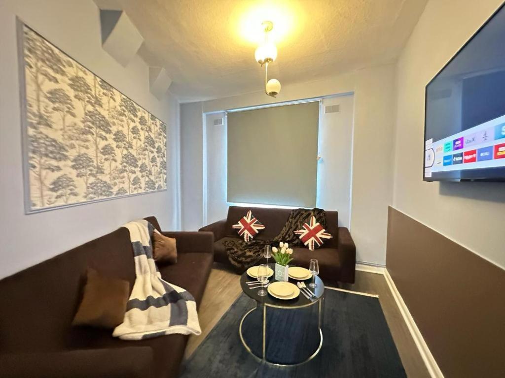 Three Bedroom Beautiful Londres